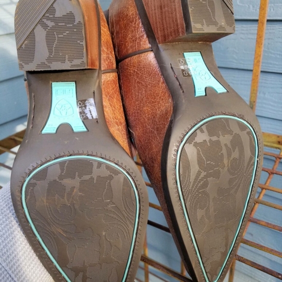 Ariat Leather and Suede Boots - Picture 6 of 6